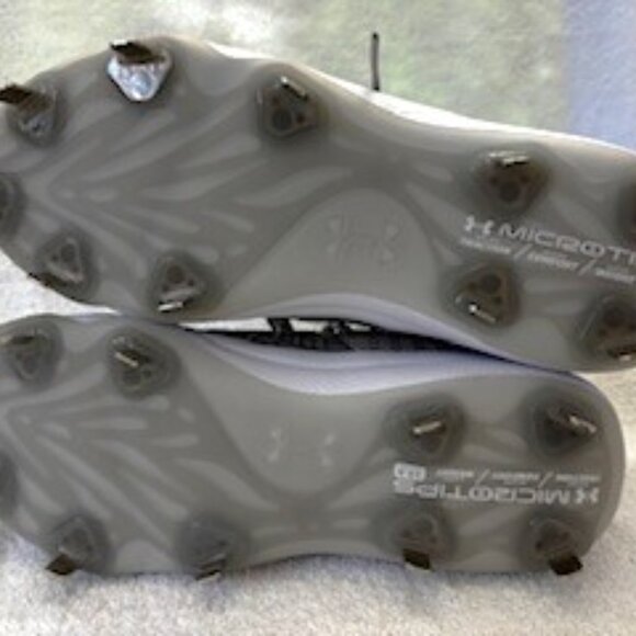 Under Armour Glyde 2.0 Softball Cleat in gray/metallic silver NWOT Size 9 - Picture 8 of 9